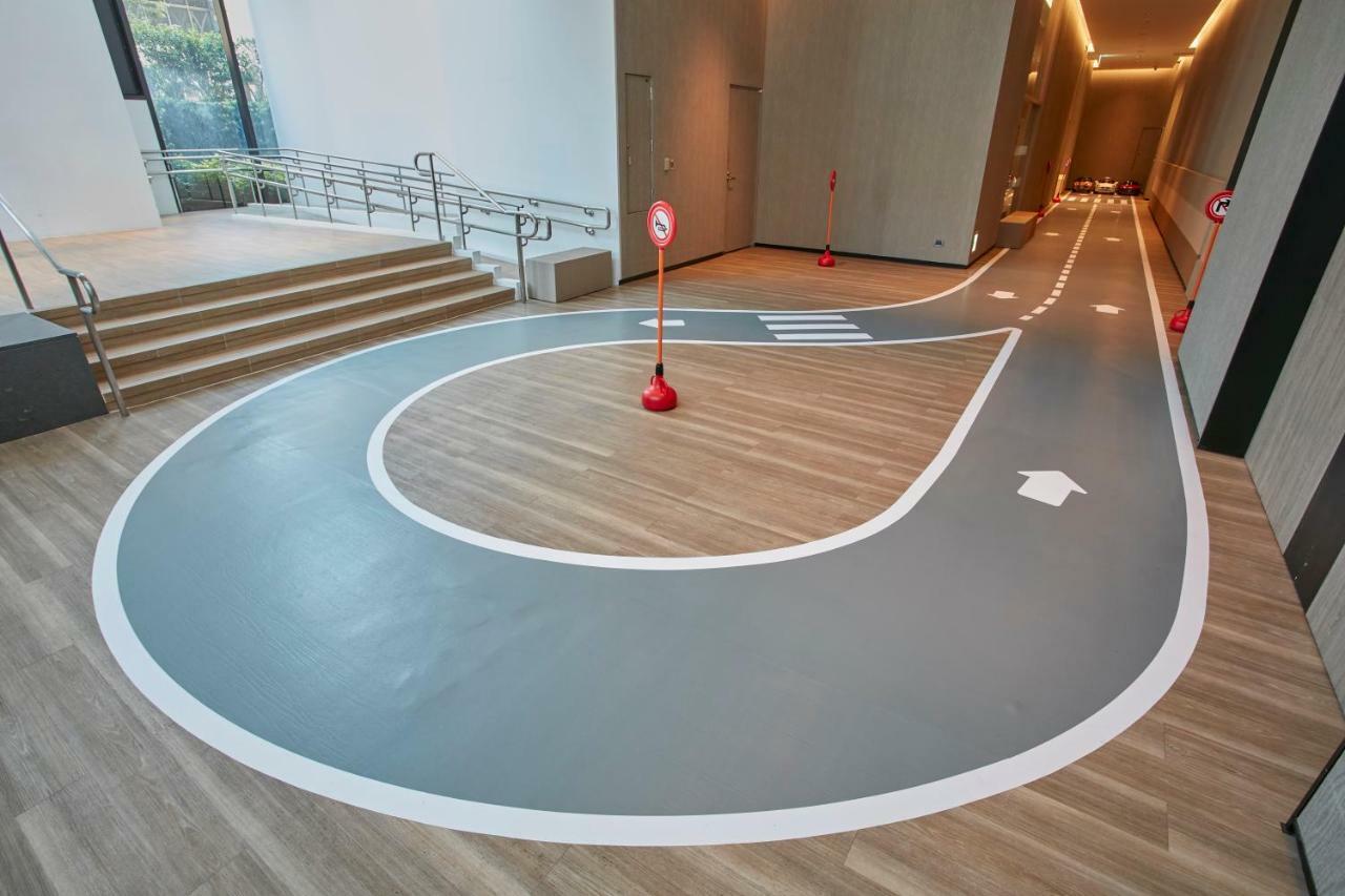 Mu Jiaoxi Hotel Exteriör bild The driving school
